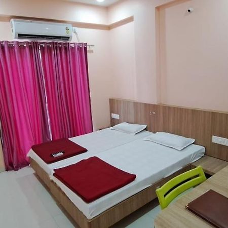Hotel Aaditya Palace Bhusāwal Exteriér fotografie