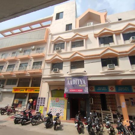 Hotel Aaditya Palace Bhusāwal Exteriér fotografie