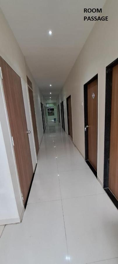 Hotel Aaditya Palace Bhusāwal Exteriér fotografie